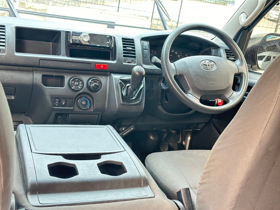 Toyota Commuter 3.0 MT 2018  ราคา 729,000 ฮอ 1510