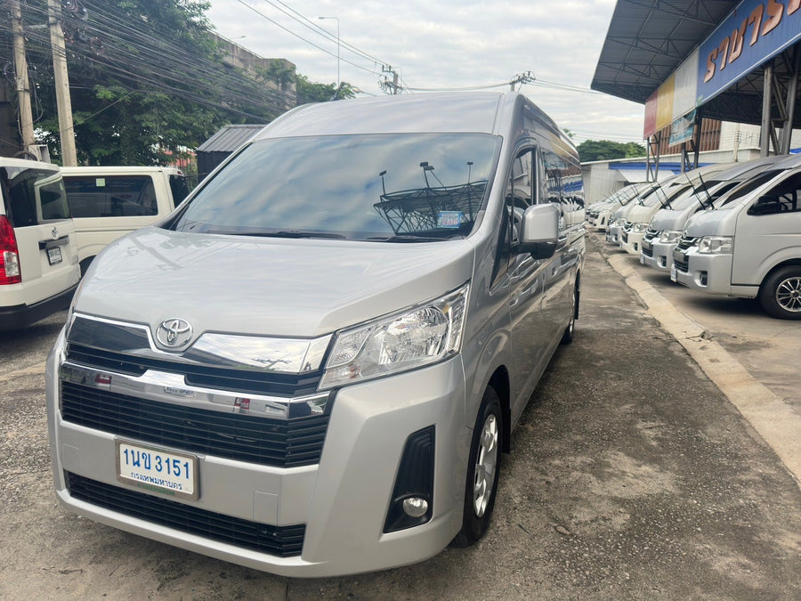 Toyota Commuter 2.8 MT 2020 ขาย 1,090,000  บาท 1นข3151  ขายแล้ว