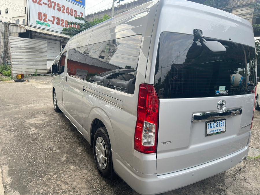 Toyota Commuter 2.8 MT 2020 ขาย 1,090,000  บาท 1นข3151  ขายแล้ว