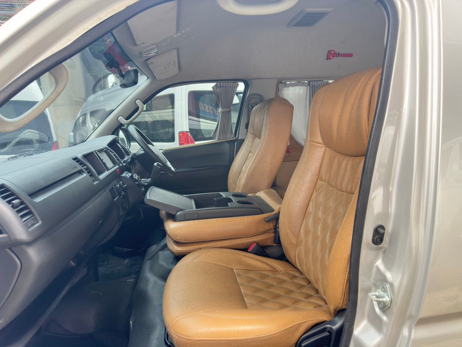 Toyota Commuter 3.0 MT 2018 ขาย 679,000 เฉพาะจัดไฟแนนซ์ ฮษ 1953 ขายแล้ว