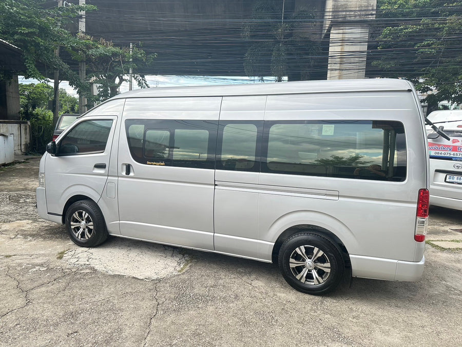 Toyota Commuter 3.0 Auto 2019 ราคา 839,000  ฮฐ 2499