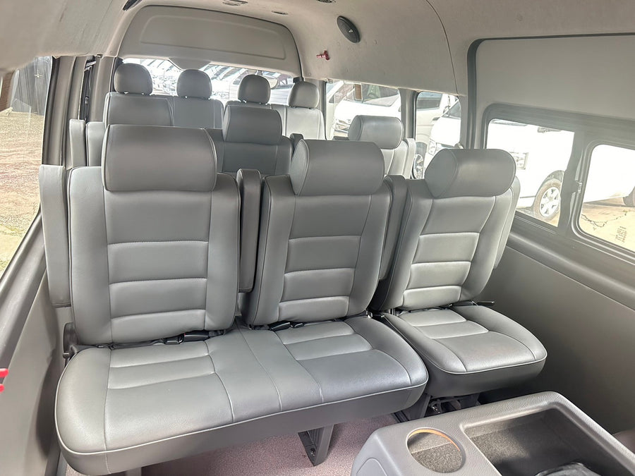 Toyota Commuter 3.0 Auto 2019 ราคา 839,000  ฮฐ 2499