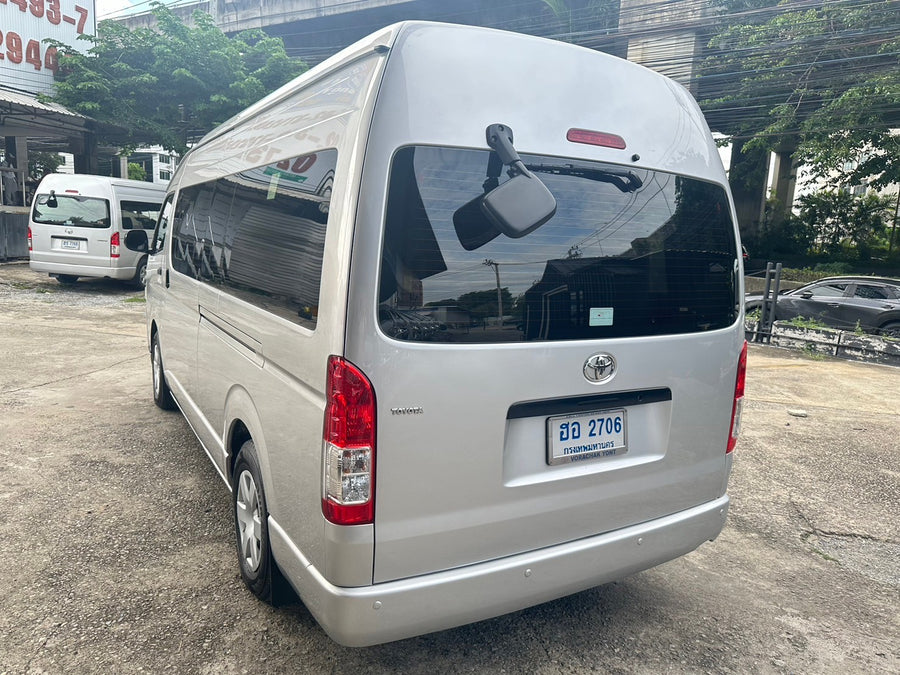 Toyota Commuter 3.0 AT ปี 2018 จด 2019 ราคา 839,000  ฮอ2706