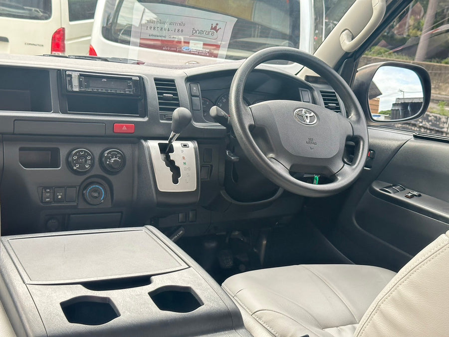 Toyota Commuter 3.0 AT ปี 2018 จด 2019 ราคา 839,000  ฮอ2706