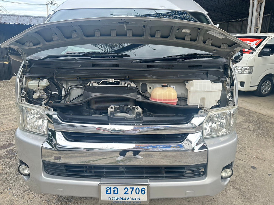 Toyota Commuter 3.0 AT ปี 2018 จด 2019 ราคา 839,000  ฮอ2706