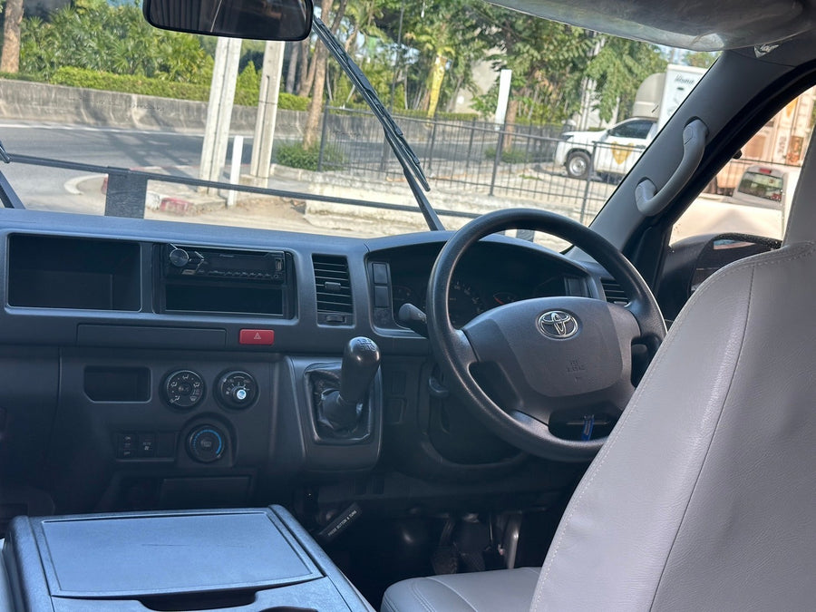 Toyota Commuter 3.0 MT 2018 ราคา 759,000 ฮอ2905