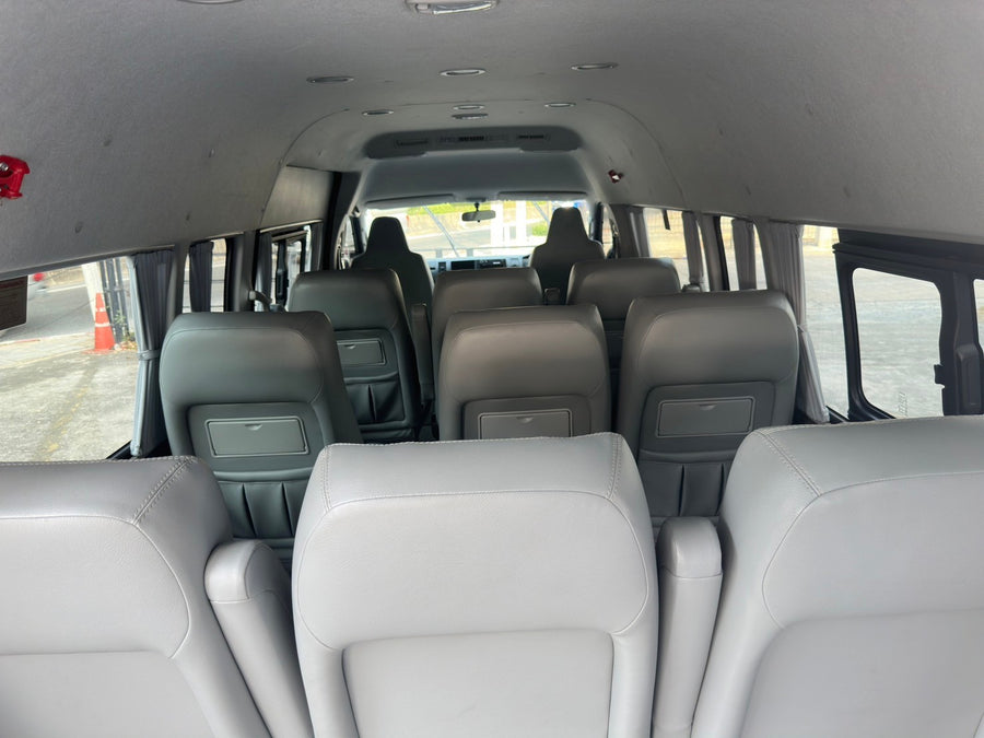 Toyota Commuter 3.0 MT 2018  ฮอ 2938   (ขายแล้ว)