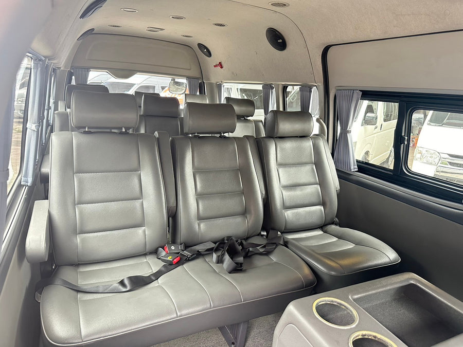 Toyoya Commuter 3.0 MT 2018 ราคา 779,000  ฮอ3922  ขายแล้ว