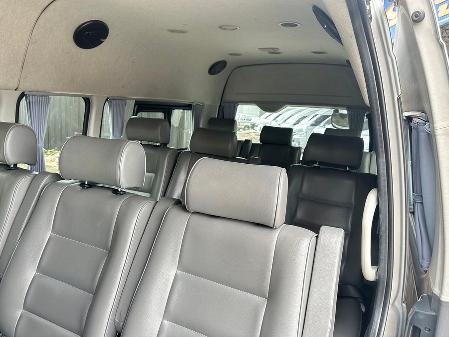 Toyoya Commuter 3.0 MT 2018 ราคา 779,000  ฮอ3922  ขายแล้ว