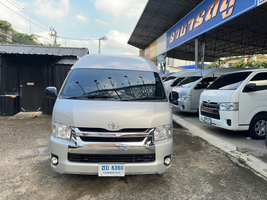 Toyota Commuter 3.0 เกียร์ออโต้ 2018จด2019 ขาย879,000 ฮอ6360