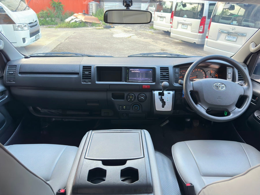 Toyota Commuter 3.0 เกียร์ออโต้ 2018จด2019 ขาย879,000 ฮอ6360