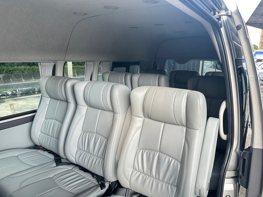 Toyota Commuter 3.0 MT 2019 ไมล์ 3 หมื่นโล แท้ ขาย 819,000 ฮอ 9237