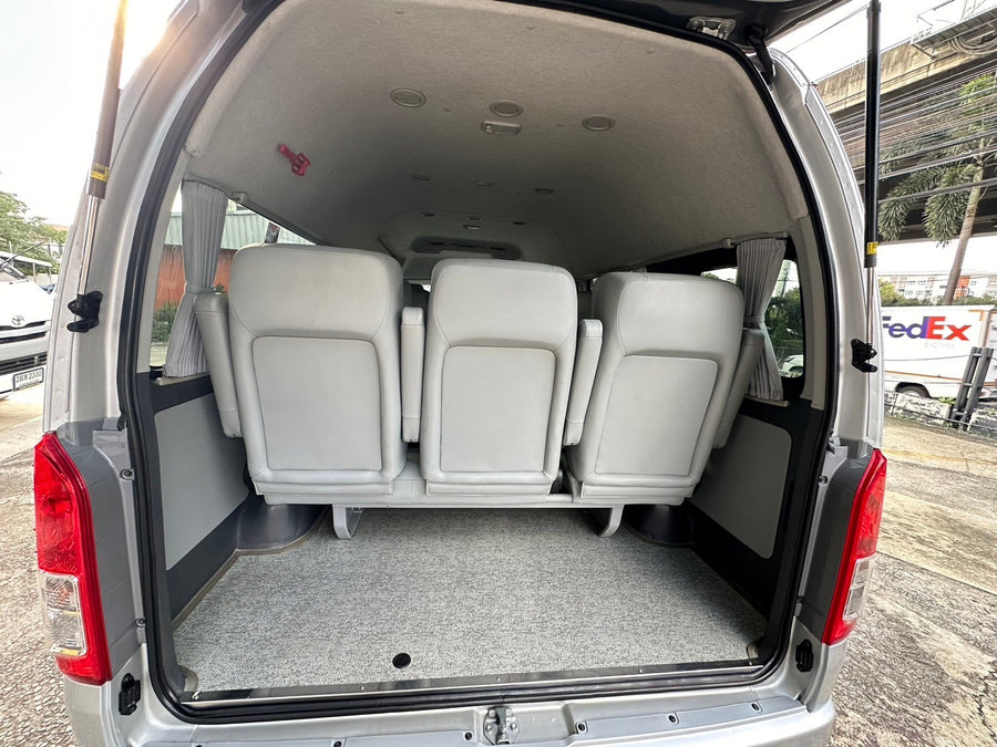 Toyota Commuter 3.0 MT 2019 ไมล์ 3 หมื่นโล แท้ ขาย 819,000 ฮอ 9237