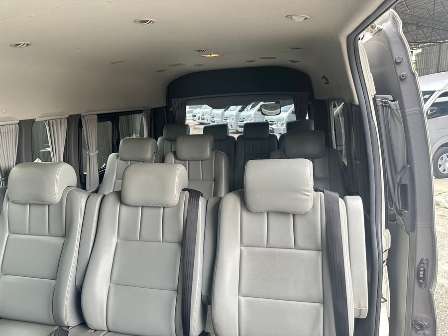 Toyota Commuter 2.8 Auto 2021 ราคา 1,190,000 1นค3510